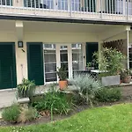 Appartement-de Haan- Parc Atlantis-dahlia - Large Parking Place - Foot - Tennis - Basket - Playground Kids Lägenhet *